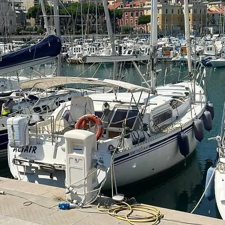 船上ホテル Altair Sail Boat